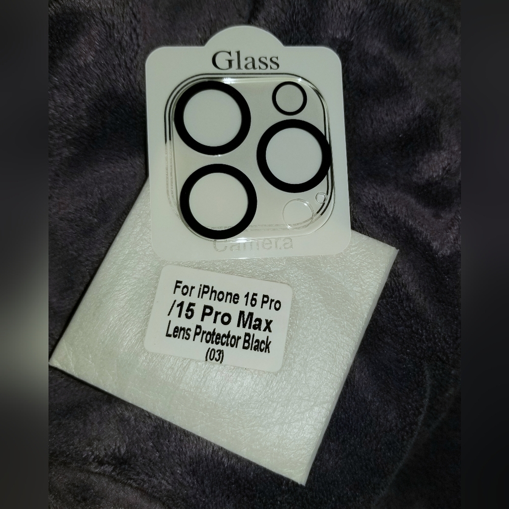 NWT iPhone 15 Pro/ 15 Pro Max Glass Black Lens Protector
